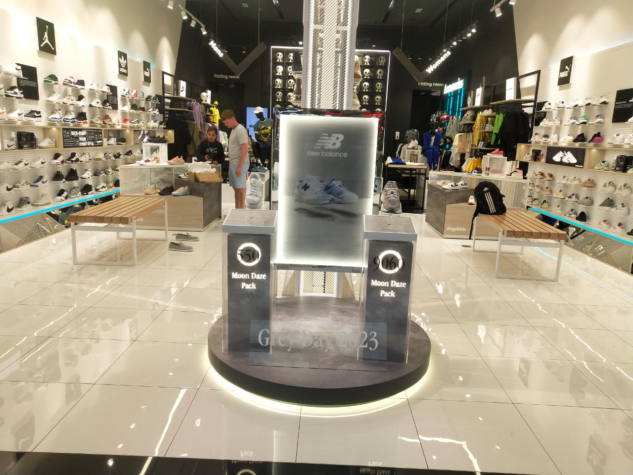 Display Works-main