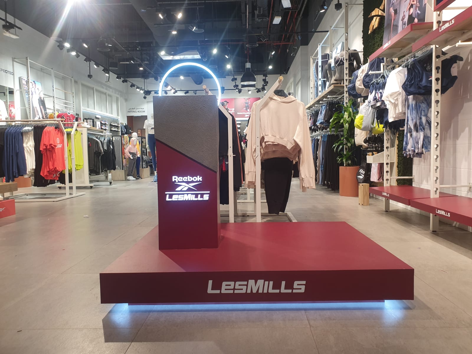 display-work-dubai-01